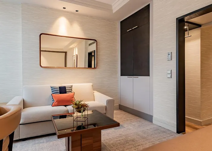 Intercontinental By Ihg 5*