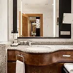 Intercontinental By Ihg Hotel 5*