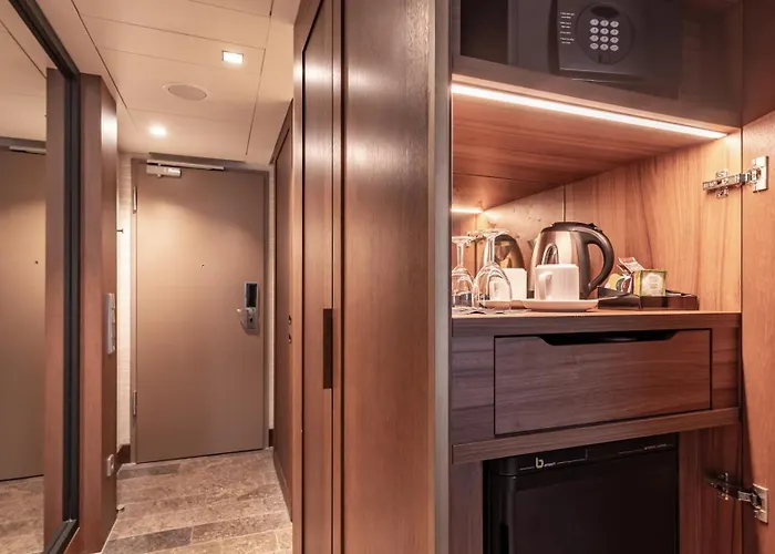 Intercontinental By Ihg Hotel 5*