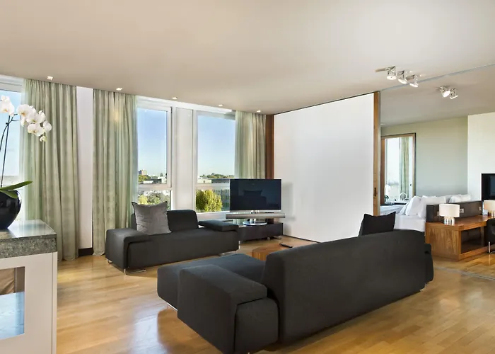 Intercontinental By Ihg Hotel 5*