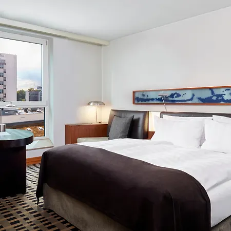 Intercontinental By Ihg Hotel