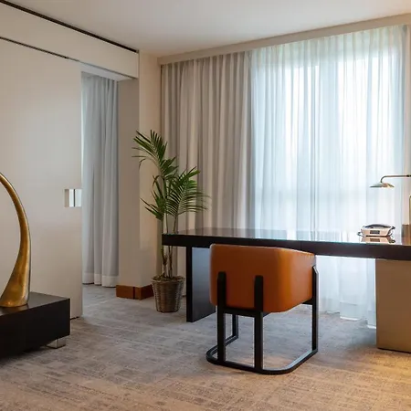 Intercontinental By Ihg Hotel